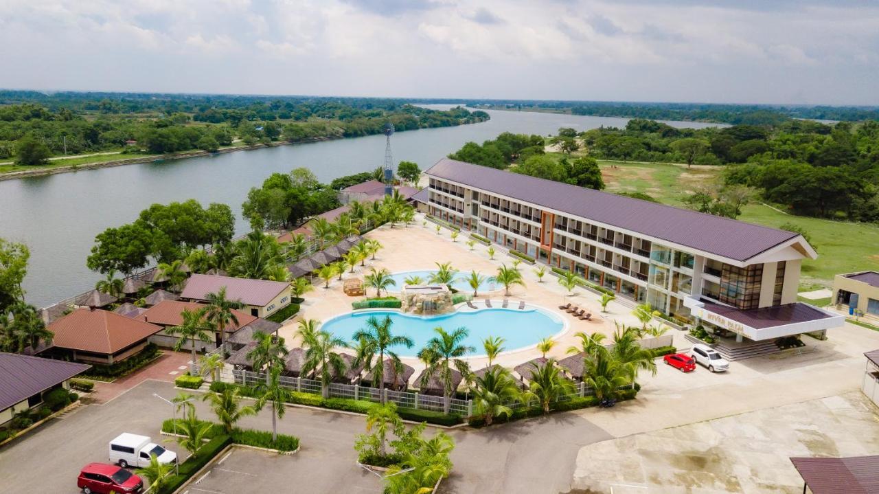 River Palm Hotel And Resort Powered By Cocotel Bugallon エクステリア 写真