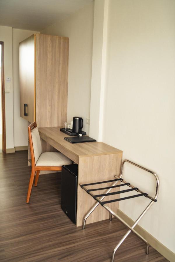 River Palm Hotel And Resort Powered By Cocotel Bugallon エクステリア 写真